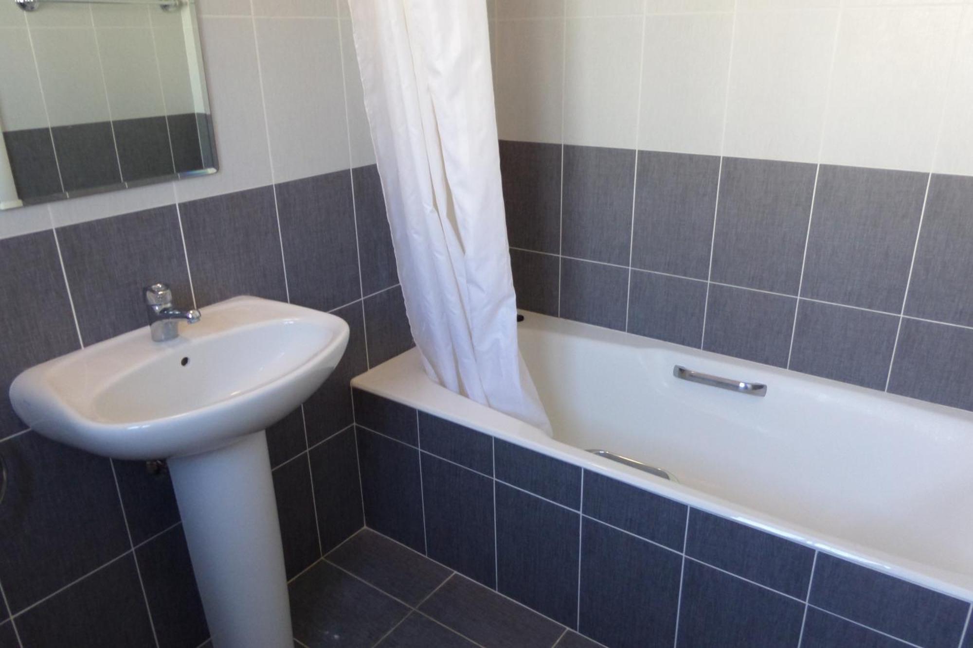 Villa Modern 3 Bedroom Villa, Pool And Close To Golf Course Paphos