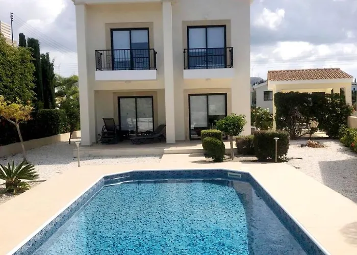 Modern 3 Bedroom Villa, Pool And Close To Golf Course