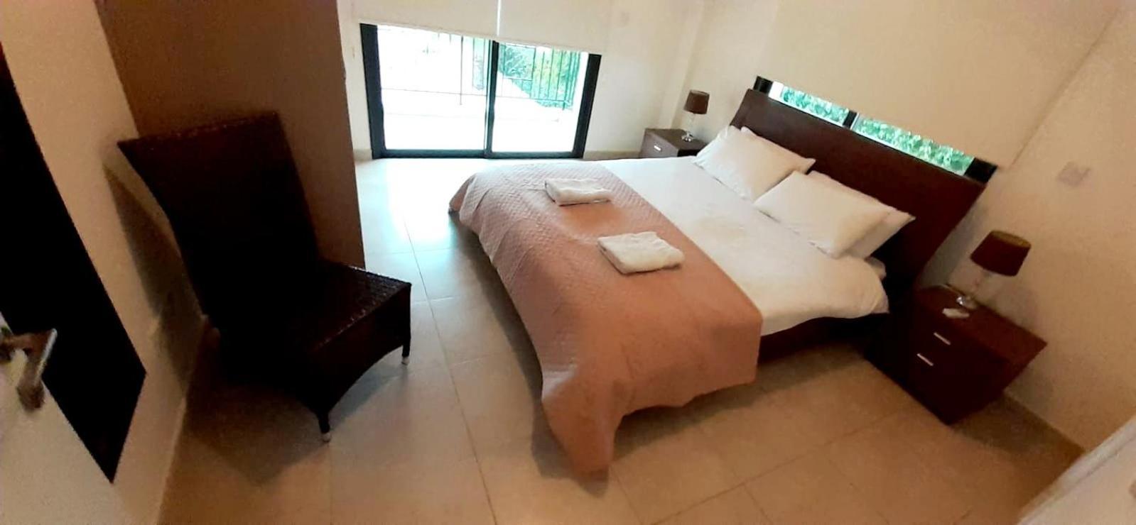 Modern 3 Bedroom Villa, Pool And Close To Golf Course Willa