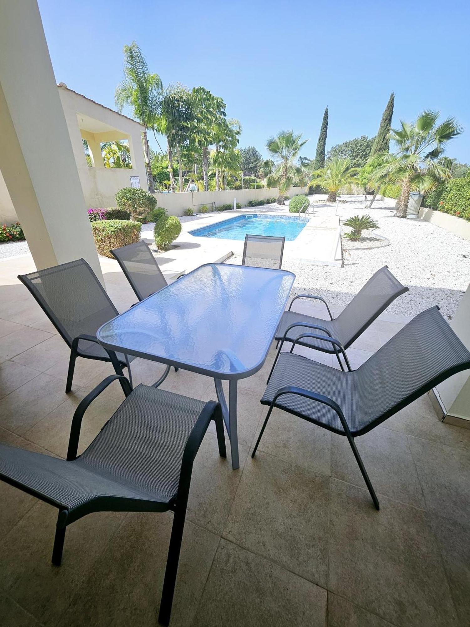 Modern 3 Bedroom Villa, Pool And Close To Golf Course Willa *