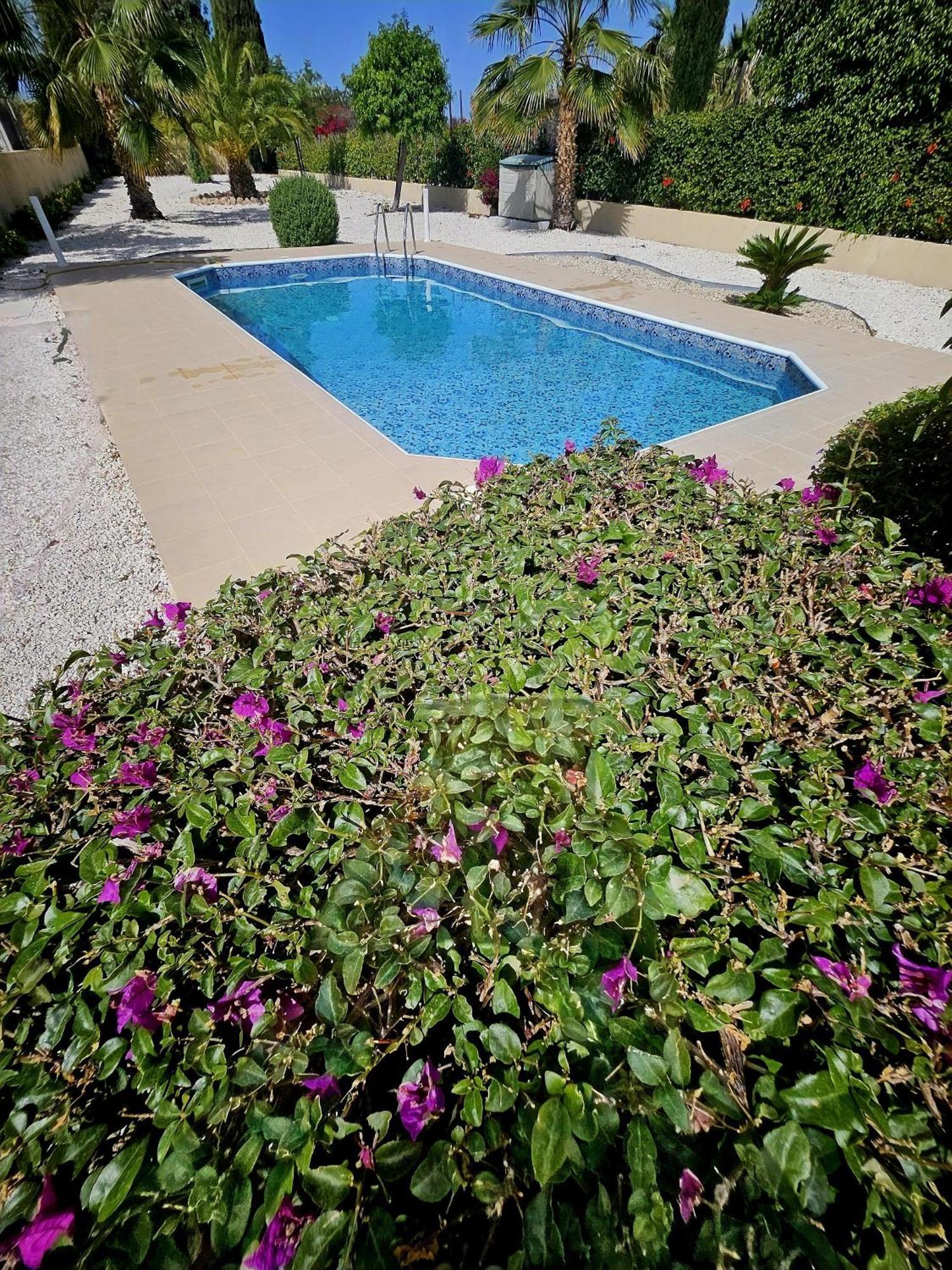 Modern 3 Bedroom Villa, Pool And Close To Golf Course Willa Pafos