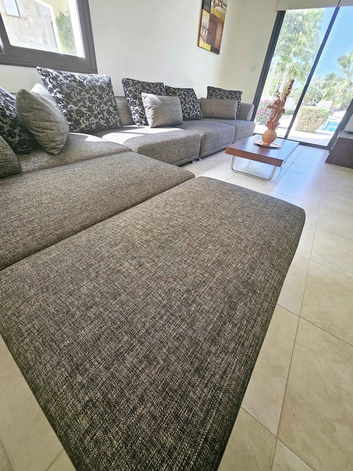 Modern 3 Bedroom Villa, Pool And Close To Golf Course * Pafos